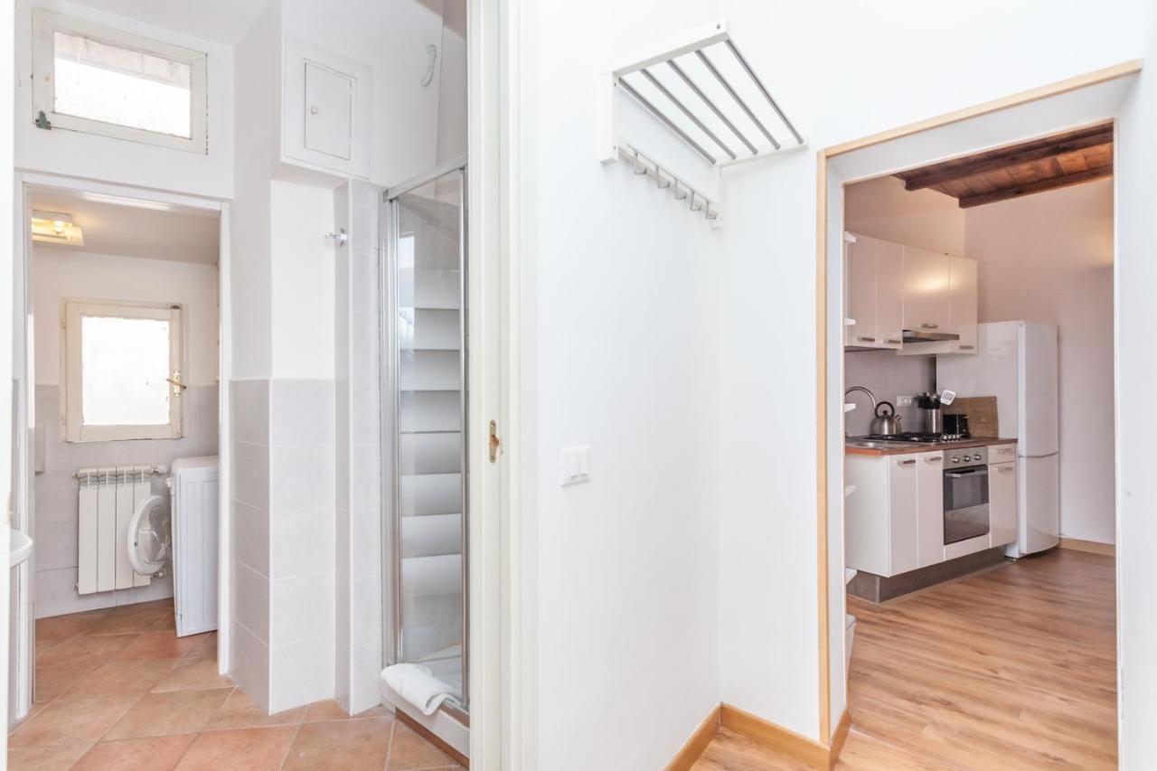 2 Bdr Balestrari Palace Close To Campo Dei Fiori Piazza Navona Piazza Venezia — Photos 2